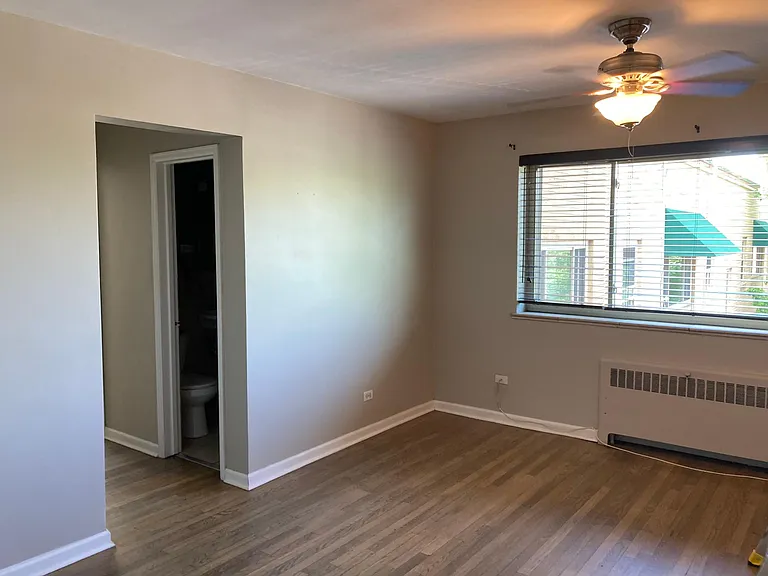 empty living area