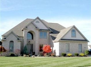 875 Laurel Cir, Barberton, OH