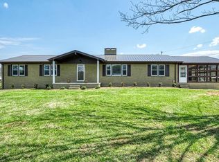 812 Disneyland Rd, Sparta, TN 38583