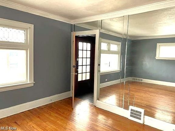3rd image of 4077 E 139th St