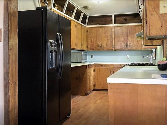 5th image of 1408 Shaw Dr