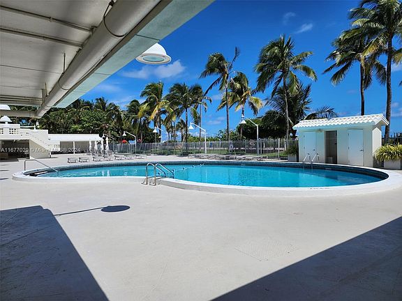 3rd image of 2899 Collins Ave #31
