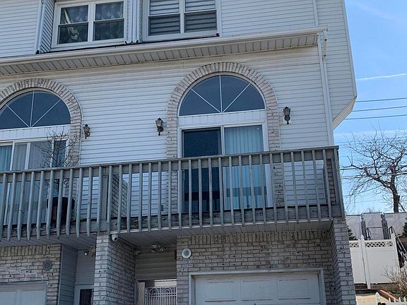2nd image of 441 Hylan Blvd
