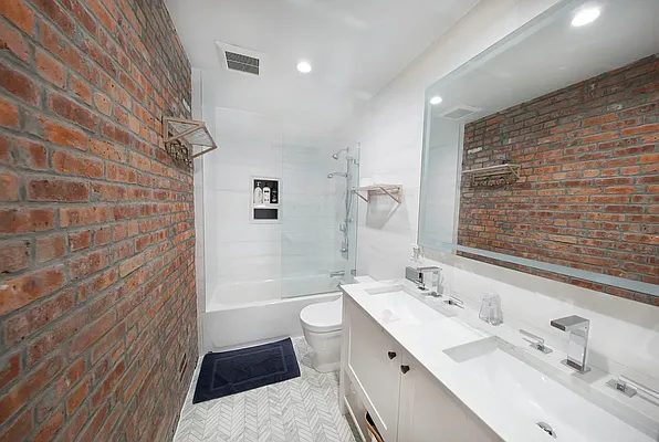 Rented by Safdie Realty Group | media 19