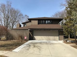 3702 Seneca Ln, Manitowoc, WI 54220