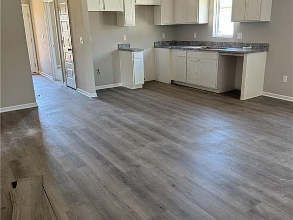4th image of 426 Park Hill Dr