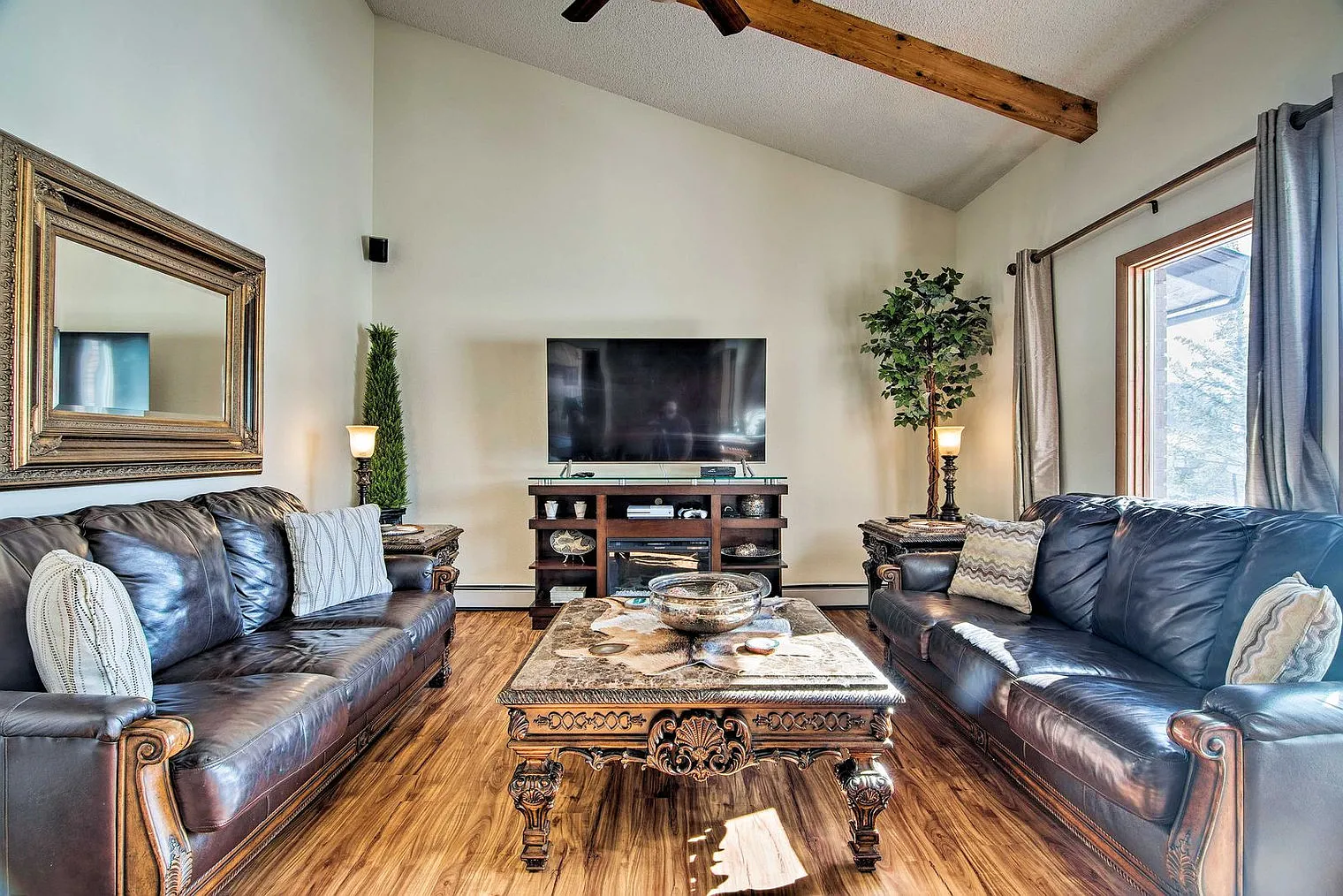 3 bed, 2.0 bath, 1797 sqft, $4,257 — Photo 4