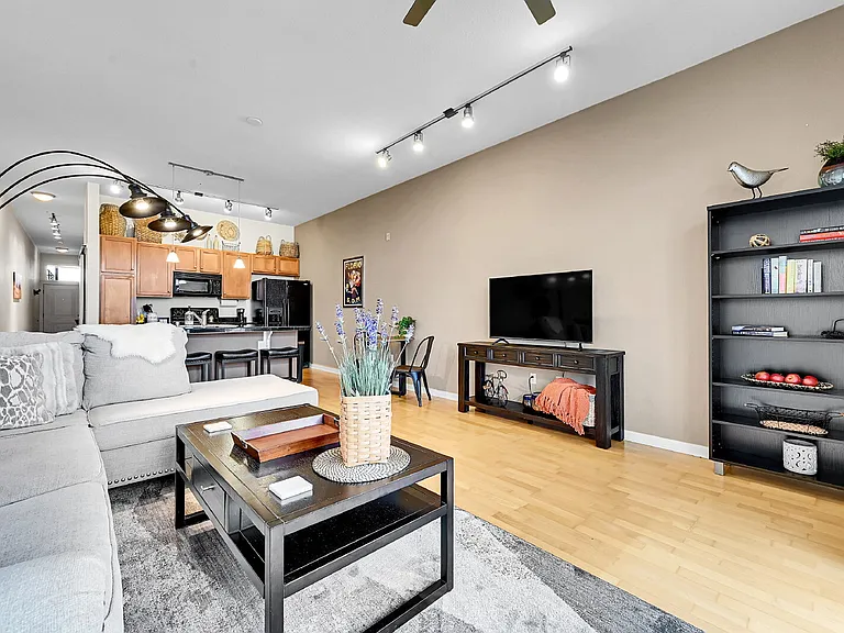 7240 W Custer Ave #316 — Photo 8