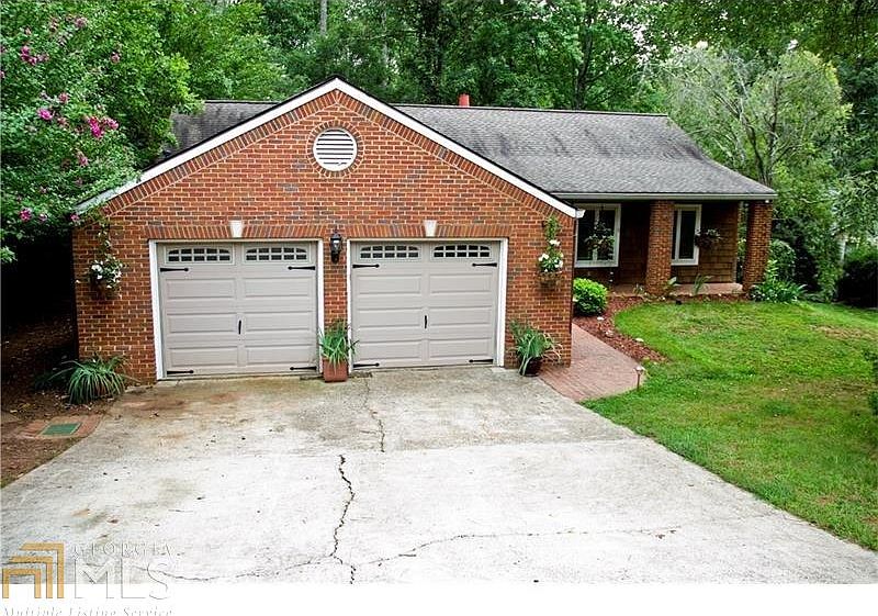 1st image of 808 Riverstone Ln