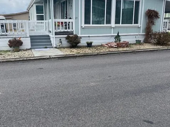 4200 Summers Ln Unit 23, Klamath Falls, OR 97603