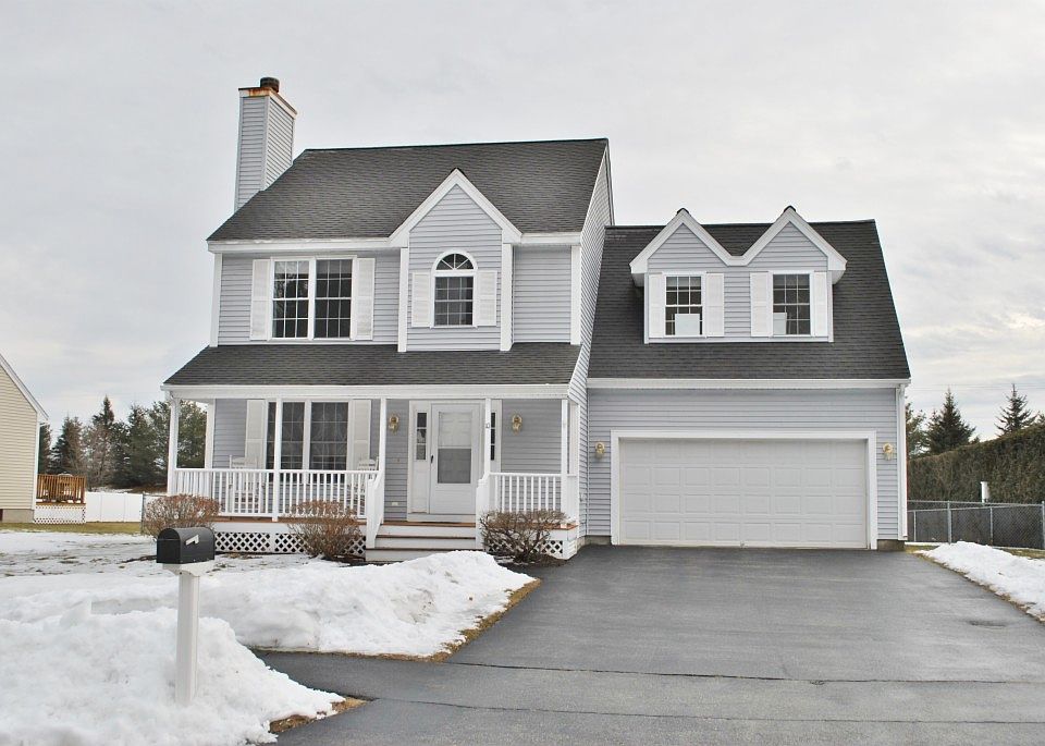 1st image of 10 Souhegan Dr
