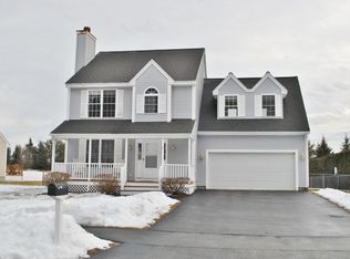 10 Souhegan Dr, Nashua, NH 03063