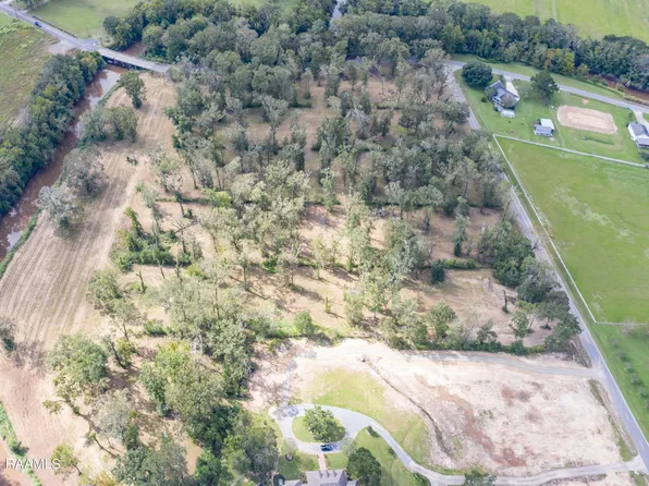 70 McVeigh Rd, Arnaudville, LA 70512