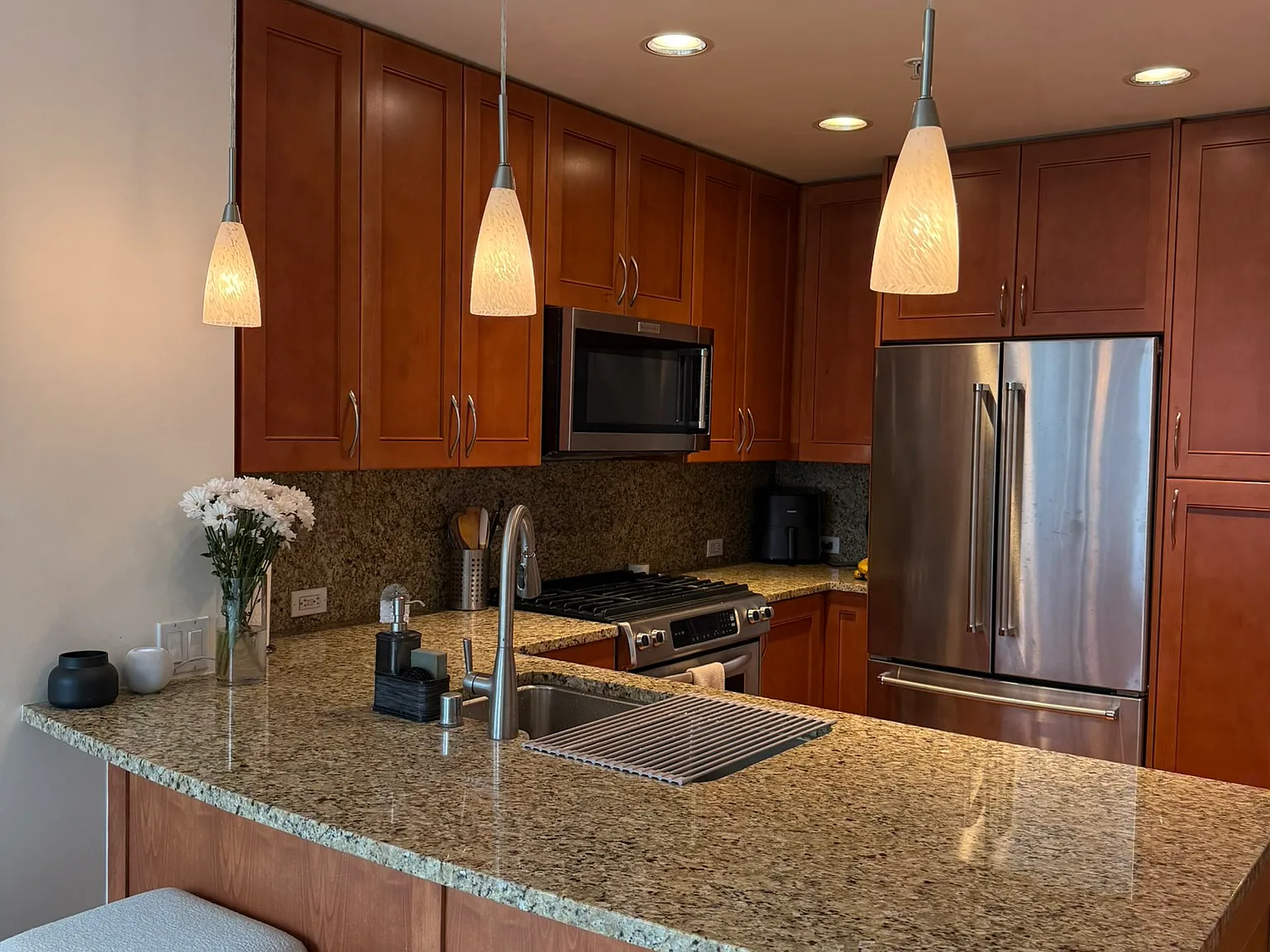 1 bed, 680 sqft, $2,895 — Photo 2