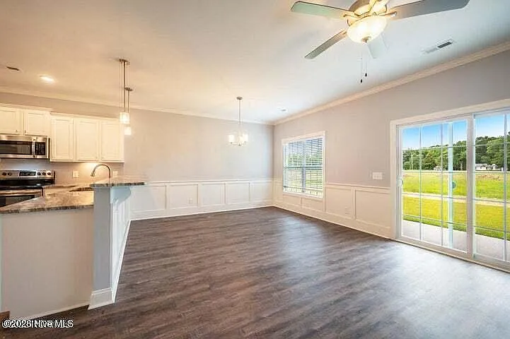 3509 Richter Way #B — Photo 10