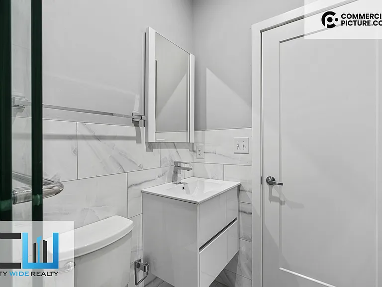302 Richmond St #6 — Photo 5