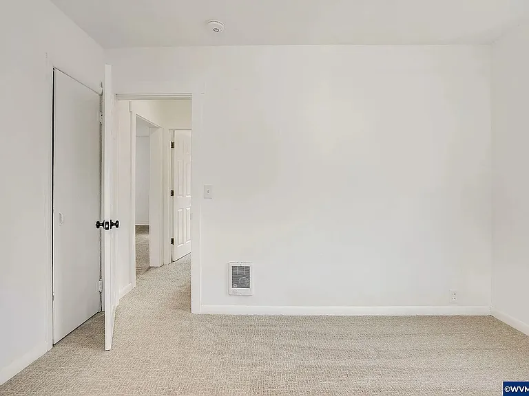 242 Jackson St E #B — Photo 21
