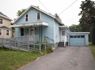9456 Elm St, Chadwicks, NY 13319