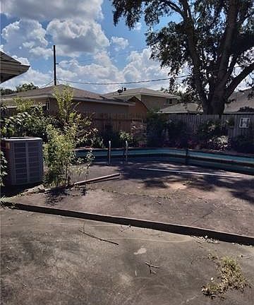 3rd image of 2909 Chelsea Dr