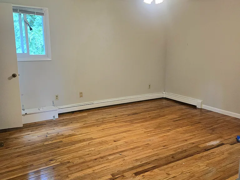 27 Flower Dr — Photo 9