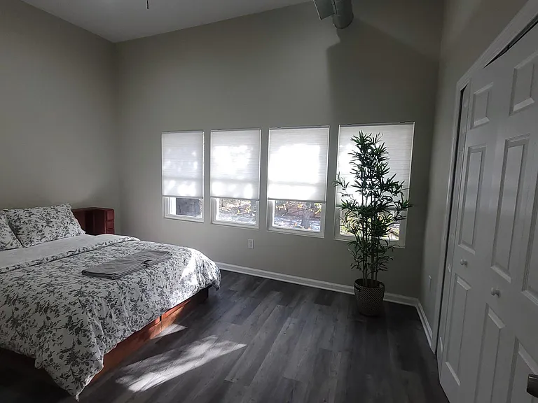 1221 E Lincoln Ave #A — Photo 5