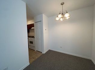 736 W Buena Ave #204, Chicago, IL 60613