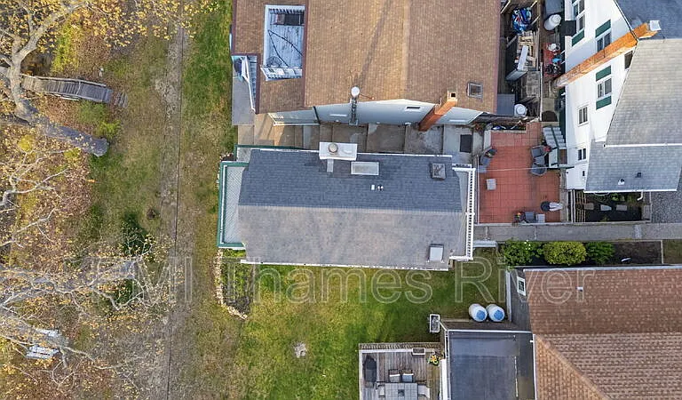33 Laurel St — Photo 10