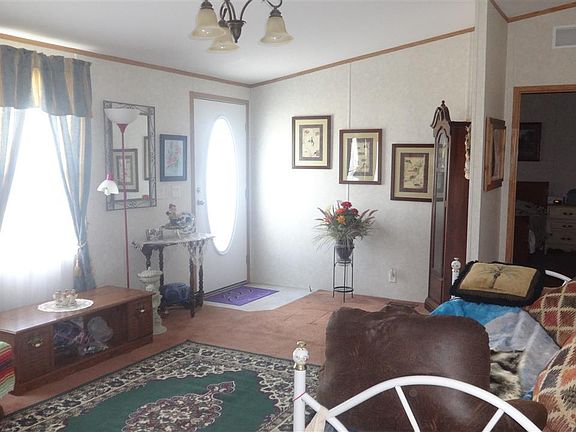 4th image of 514 Main St