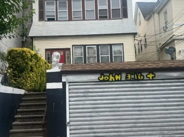 198 President St, Passaic City, NJ 07055