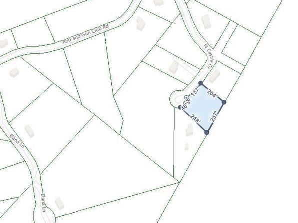 Castle Ct, Milford, PA 18337