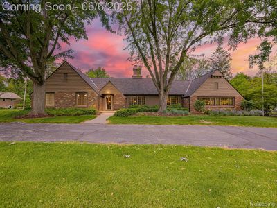 90 Wind N Wood Dr, Okemos, MI, 48864