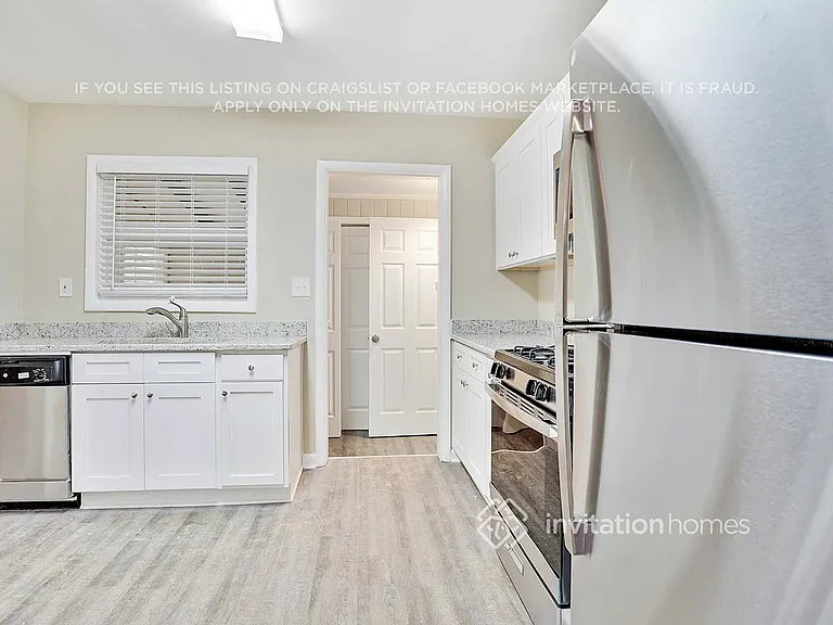 562 Collingwood Dr — Photo 10