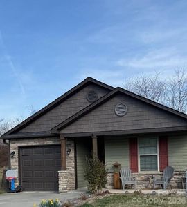 194 N River Rd, Hendersonville, NC, 28732