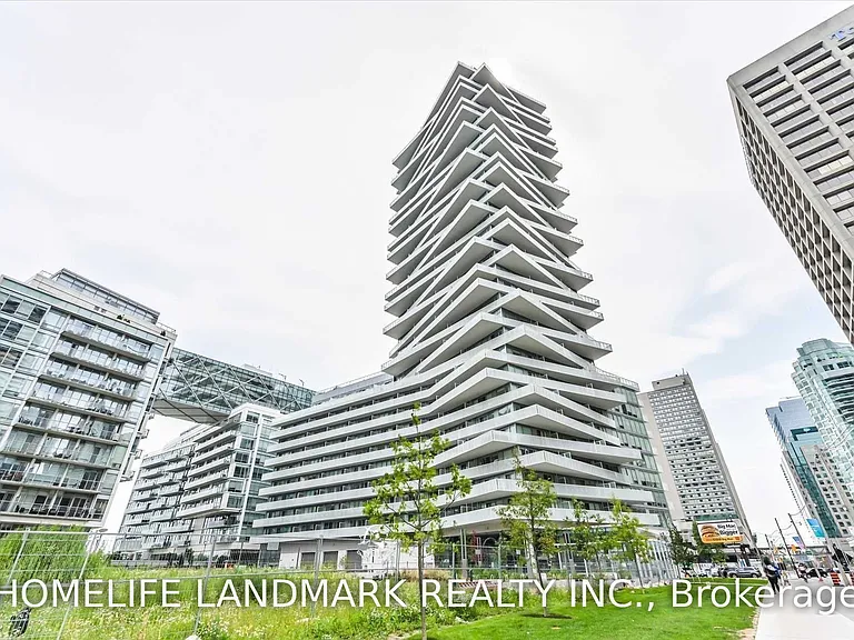 15 Queens Quay St E #1607 — Photo 3
