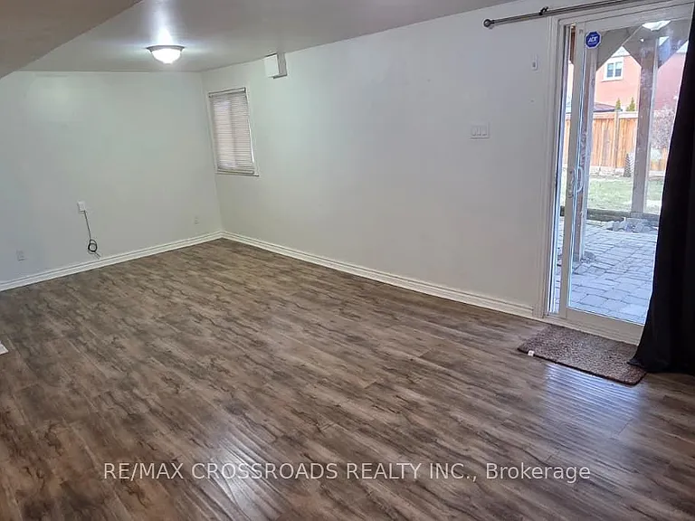 21 Fernbank Pl — Photo 5
