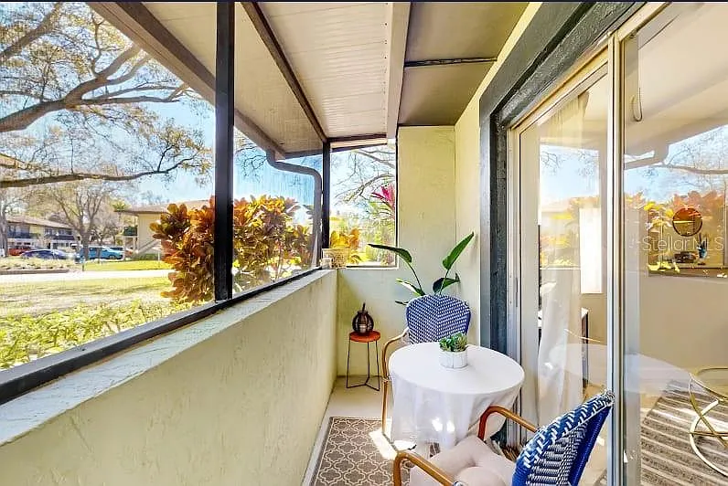 2 bed, 1.5 bath, 853 sqft, $2,500 — Photo 4