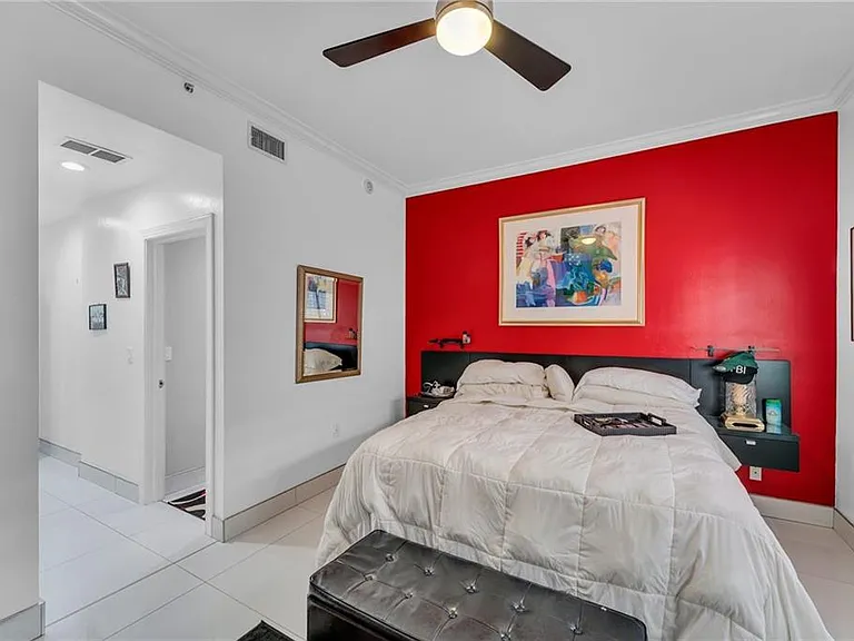 2080 W 1st St — Photo 19