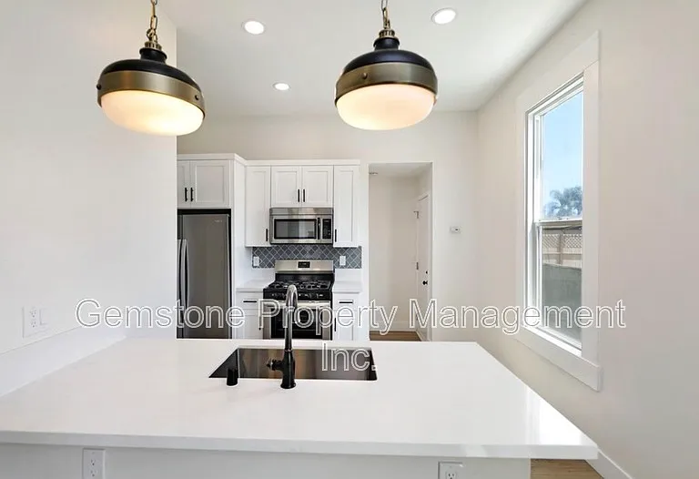 6250 Stewart St — Photo 10