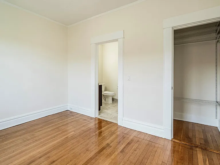 128 Broad Street Apartments — Photo 14