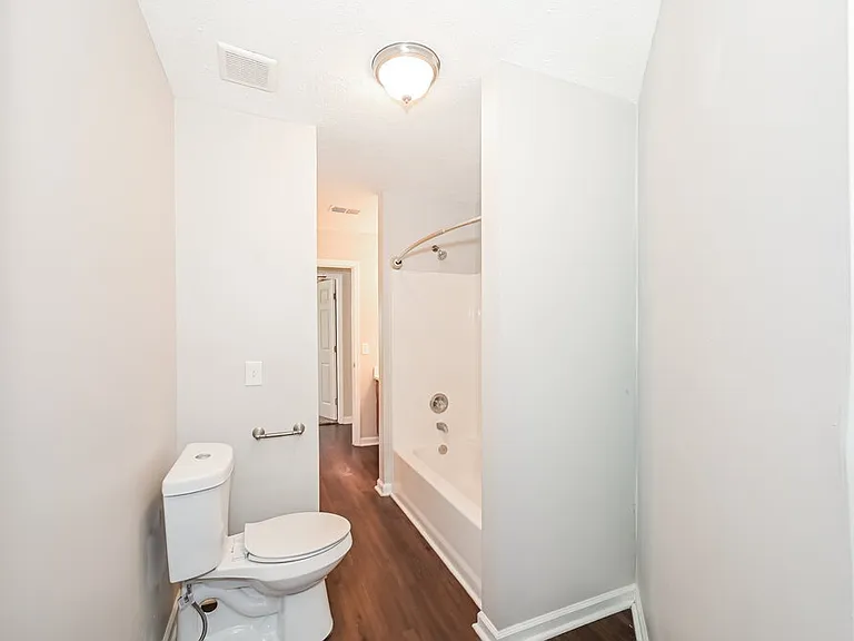 603 Freedom Ct — Photo 14