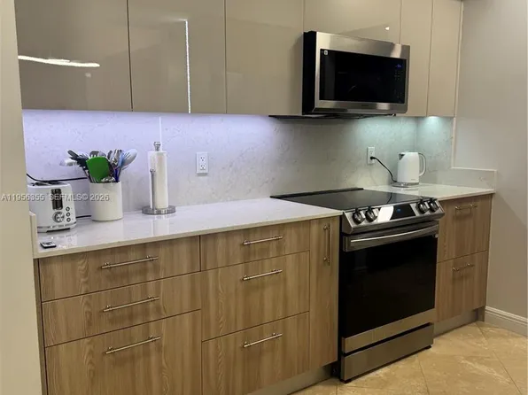 1745 E Hallandale Beach Blvd Unit 2005W, Hallandale, FL 33009