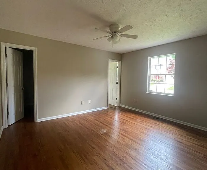 1337 Woodridge Dr — Photo 5
