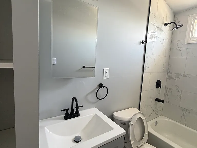 264-2666 Harrison St #3 — Photo 8