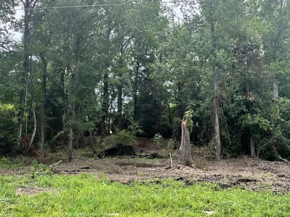 610 Dogwood Lane, Wilmington, NC 28409