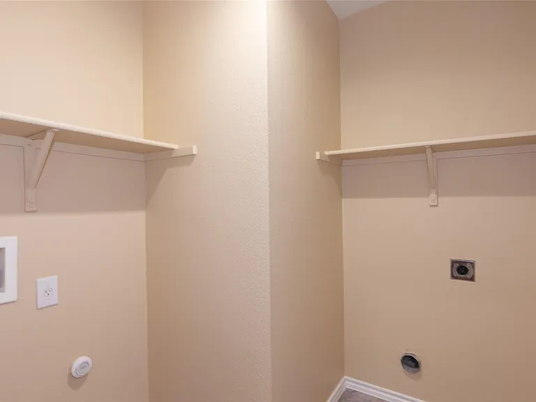 7612 Cayenne Ln — Photo 23