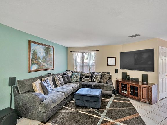 5th image of 2809 NW 99th Ter