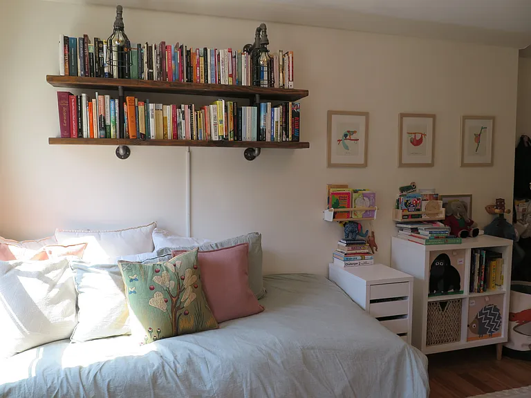 Secondary bedroom