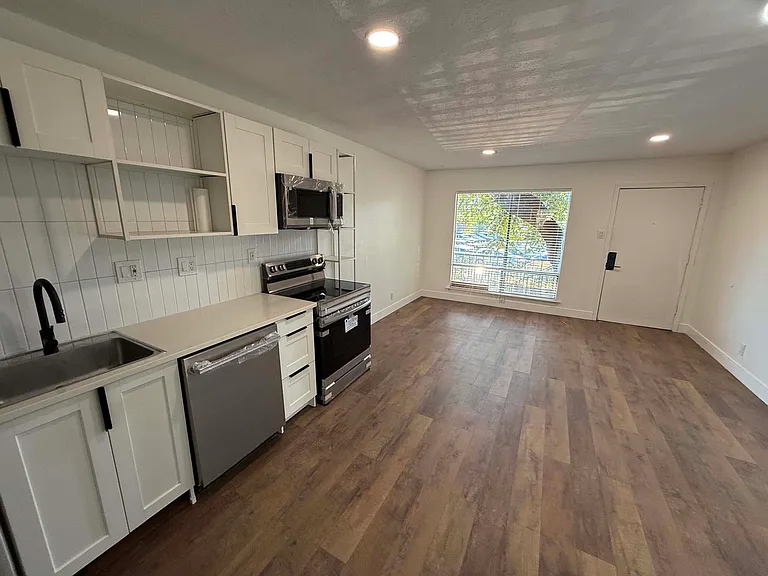 5001 Bowser Ave #221 — Photo 3