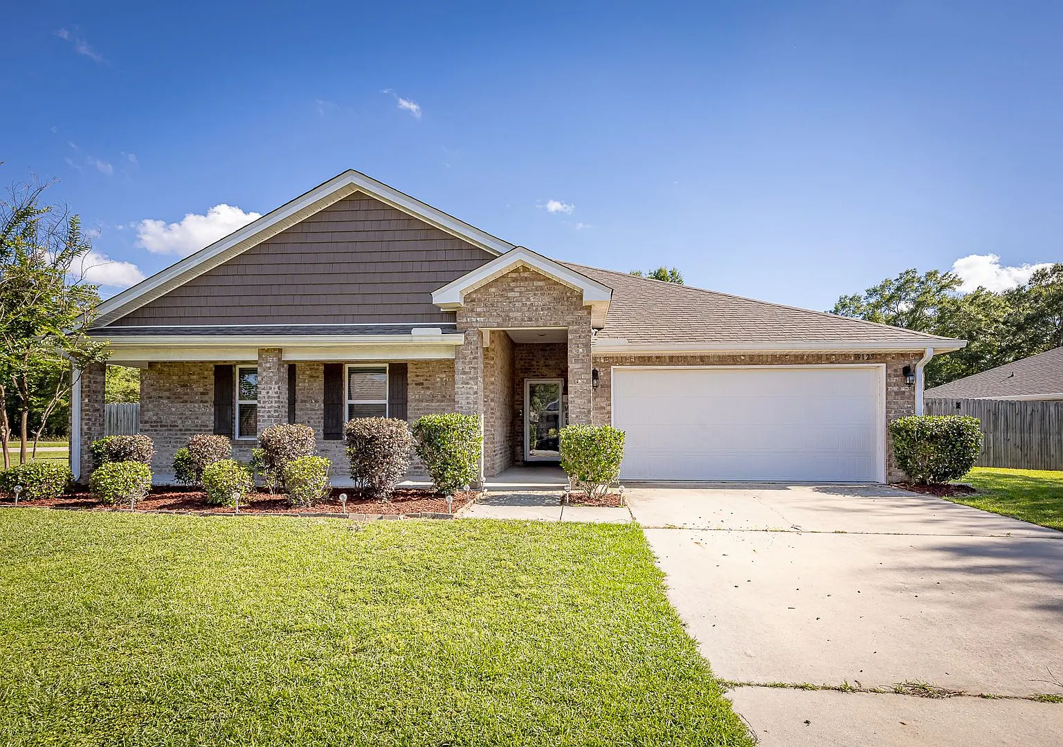 Spacious 4BR Home on Oversized Lot in Woolmarket with Covered Patio & Fire Pit — Photo 1