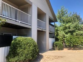 1651 Cherokee Rd, Lake Ozark, MO